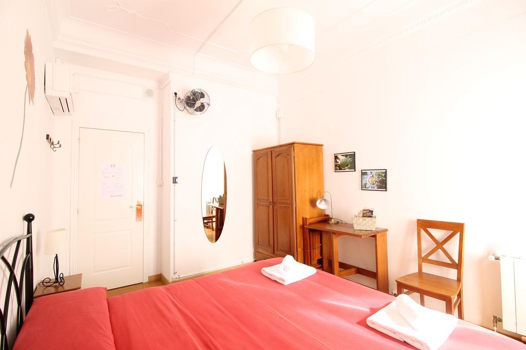 Kasa Katia Guest House Валенсія Екстер'єр фото