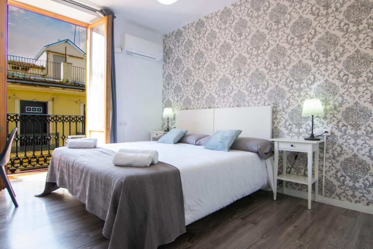 Kasa Katia Guest House Валенсія Екстер'єр фото
