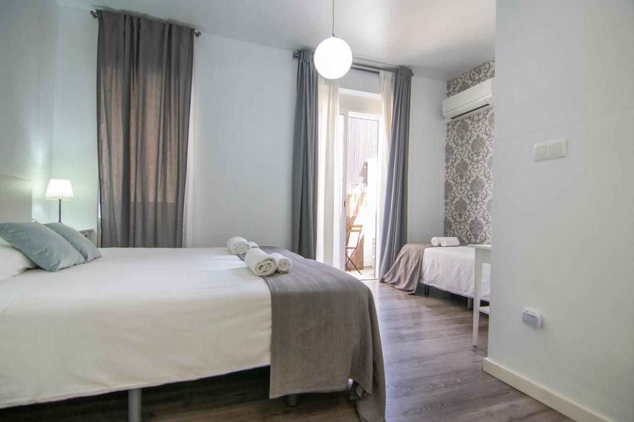 Kasa Katia Guest House Валенсія Екстер'єр фото